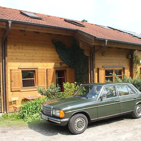 Holzhaus Im Gruenen * Passau